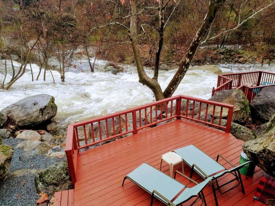 River Retreat Cabin In Three Rivers - Near Snpヴィラ エクステリア 写真